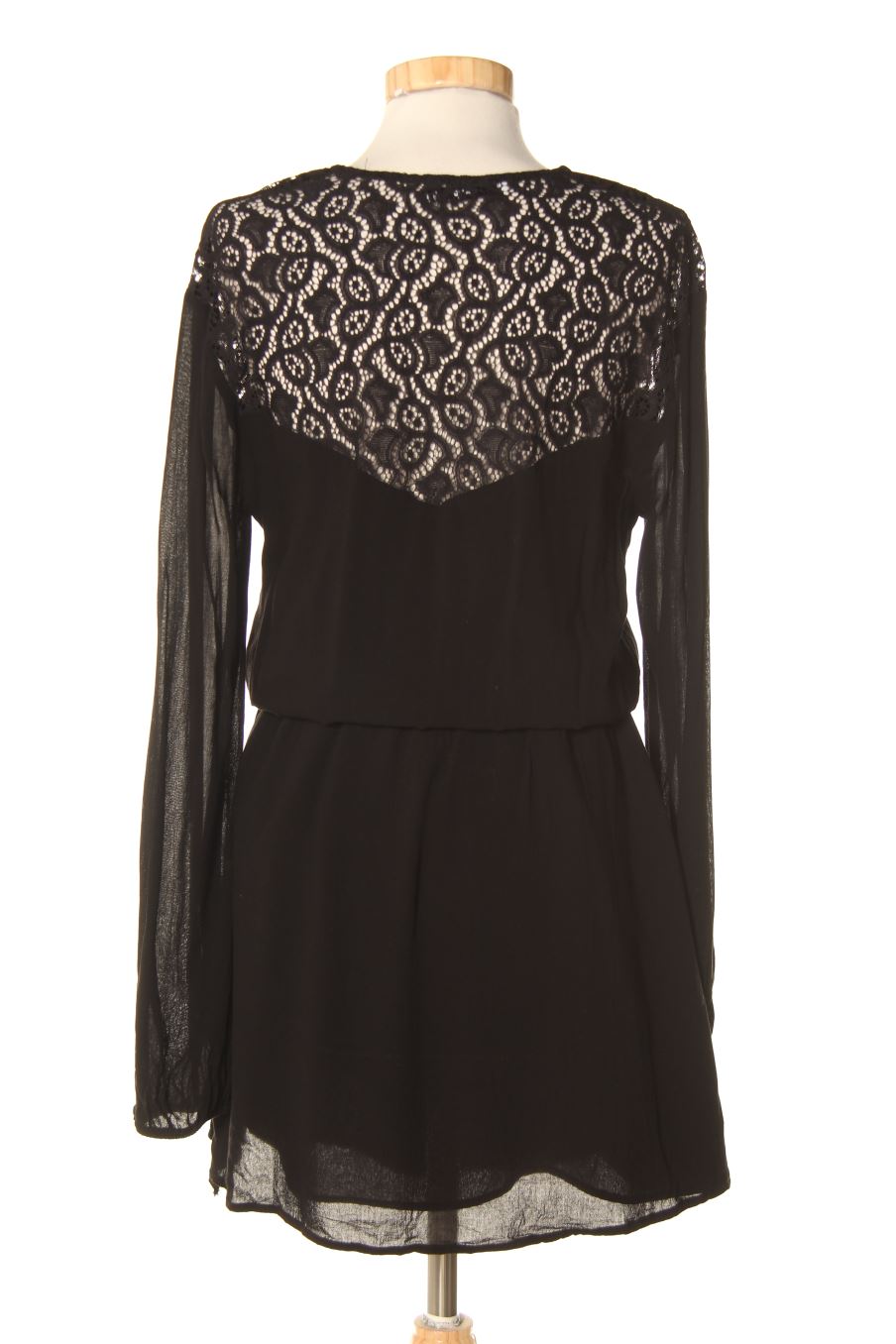 Robe casual Mango de la taille S, de couleur noir