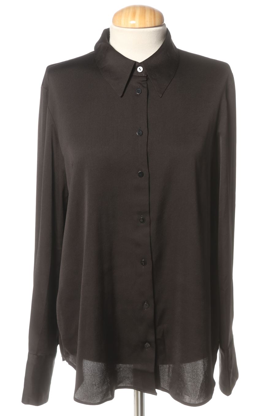 Camisa de Mango de la talla M, de color negro