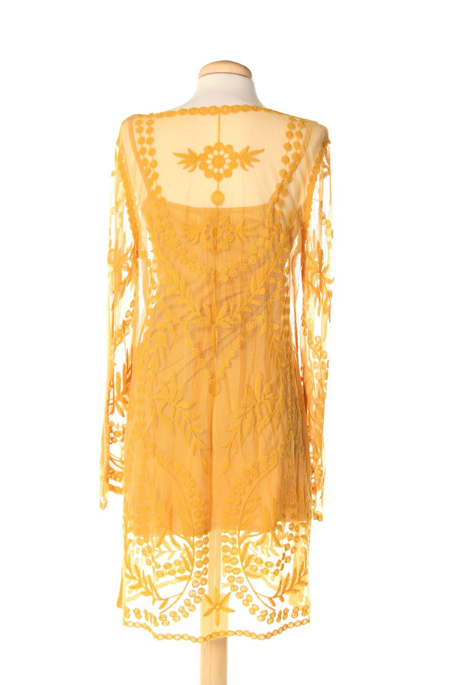 Vestido casual de H&M de la talla 40, de color mostaza