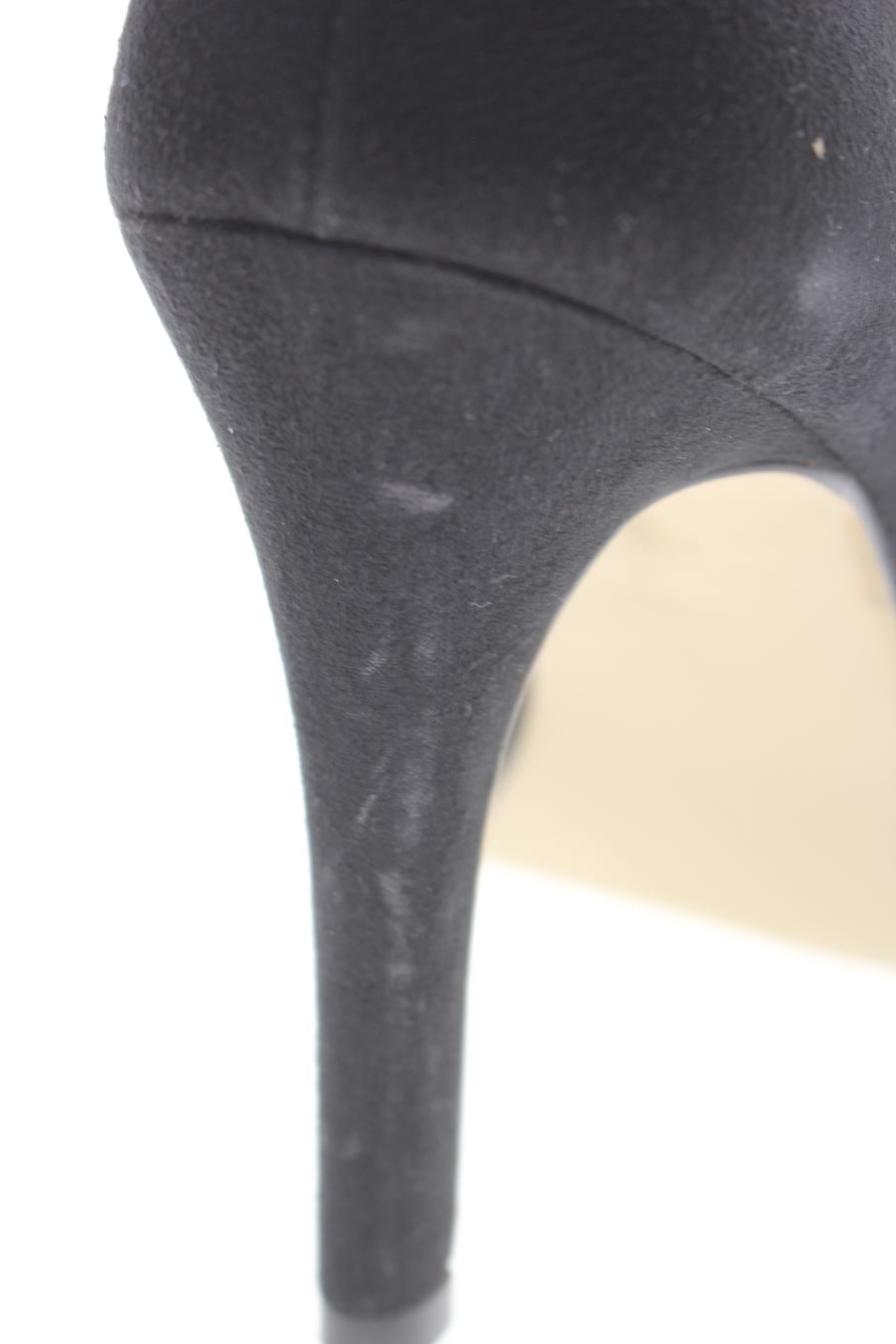 Zapatos de tacon de H&M de la talla 38, de color negro de