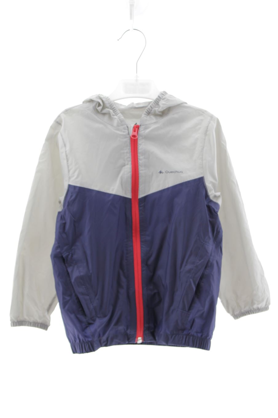 Chubasquero de Quechua (DECATHLON) de la talla 4 años de segunda mano