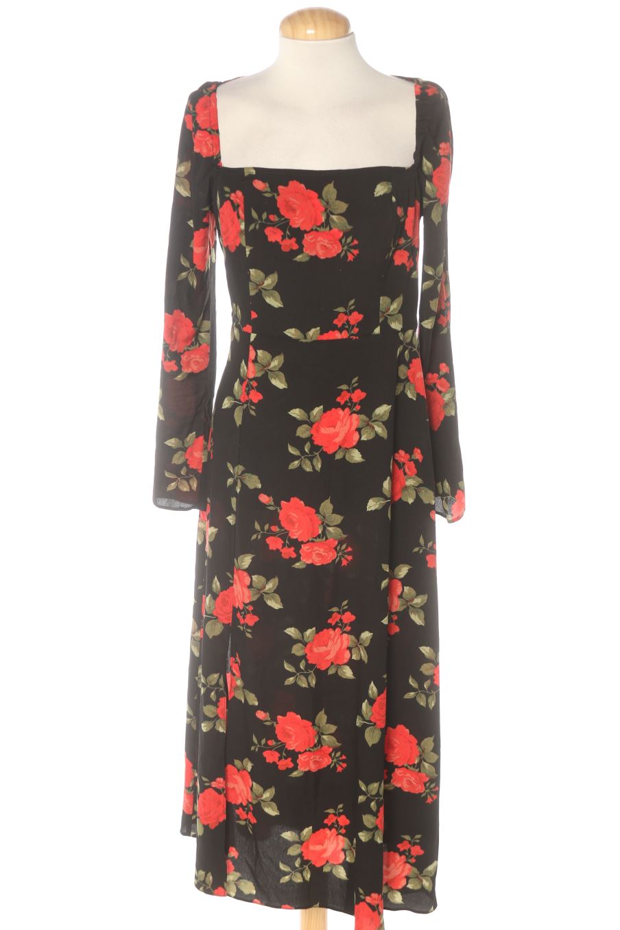 Robe ASOS de la taille 38, de couleur fleurs