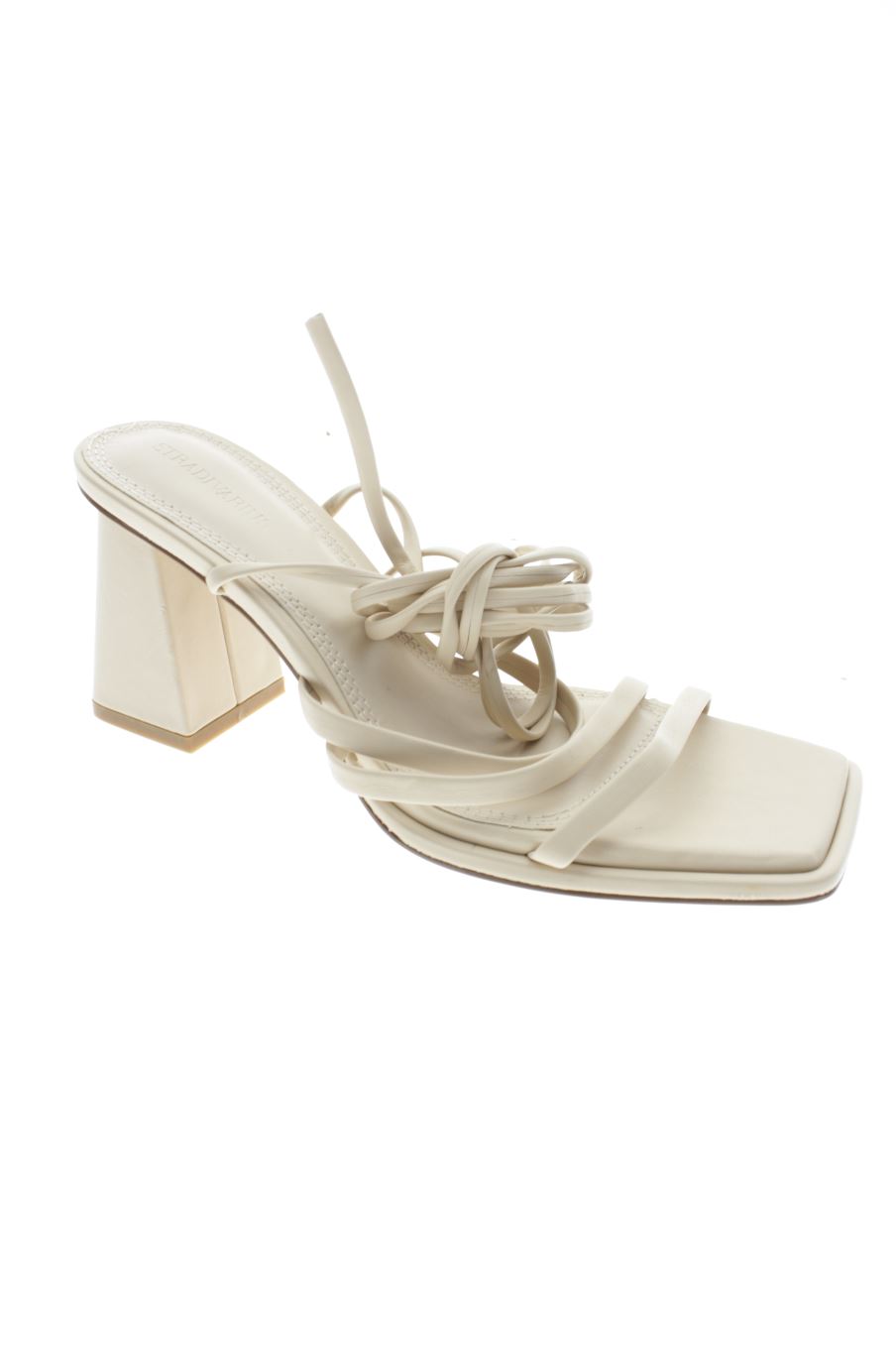 Sandalias tacon de Stradivarius de la talla 37, de color beige de