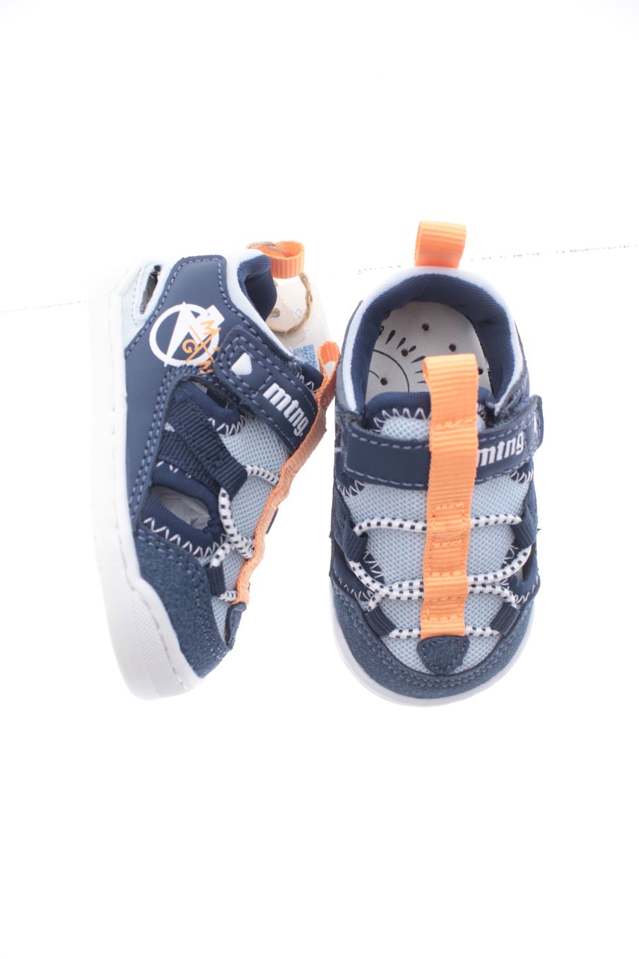 Mit Etikett Mustang Turnschuhe Größe 19