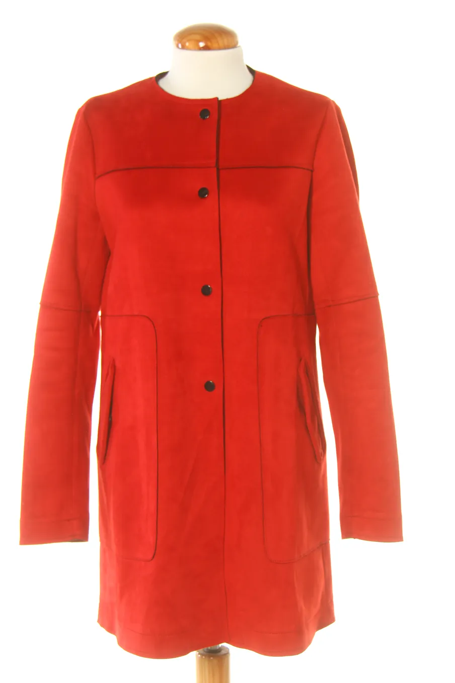 Manteau Zara de la taille S, de couleur rouge