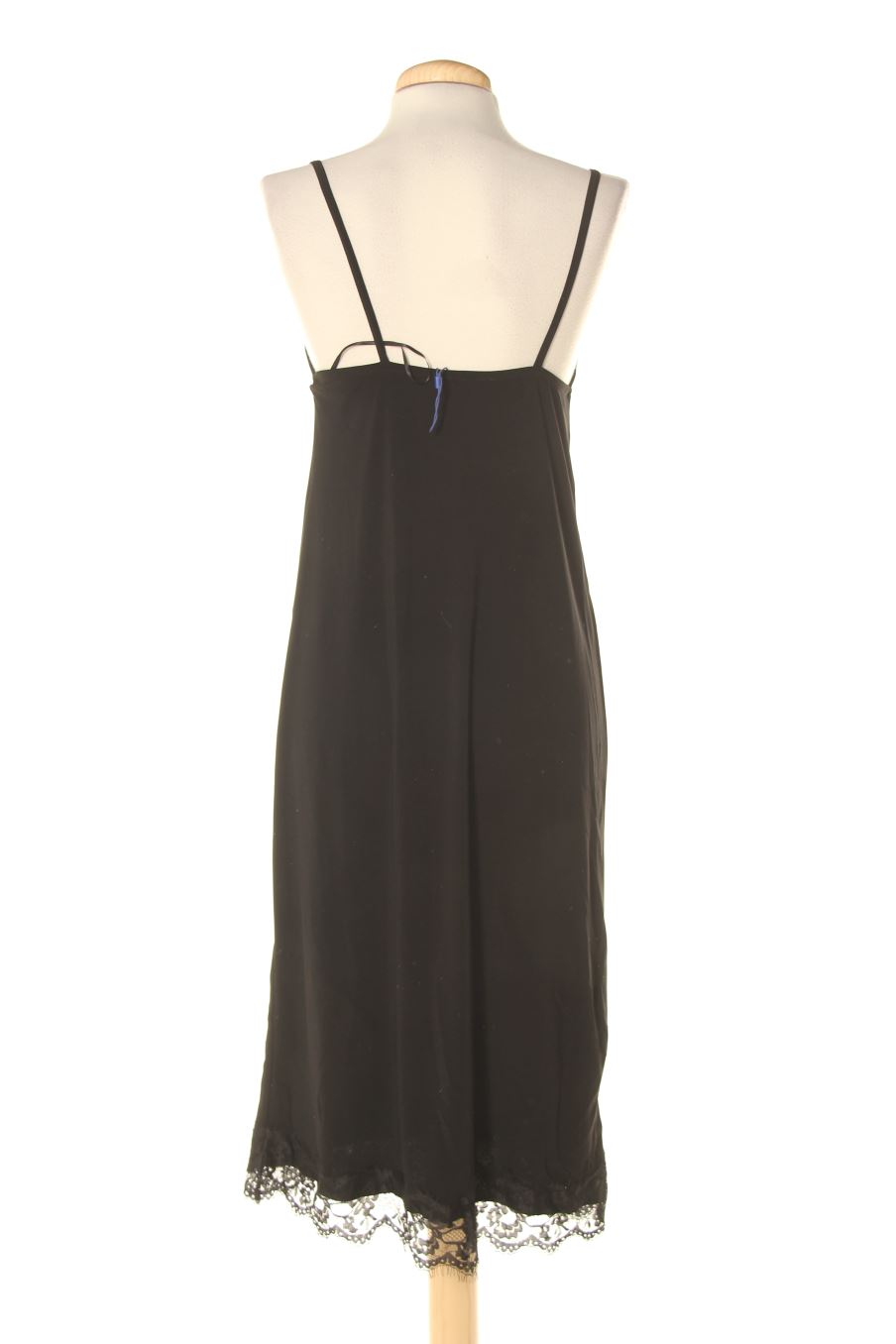 Robe casual Zara de la taille S, de couleur noir