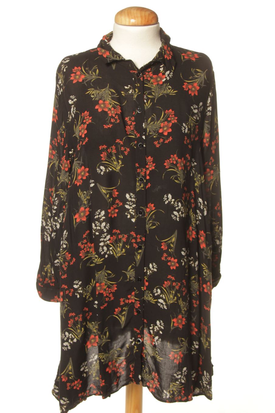Robe casual Zara de la taille S, de couleur fleurs