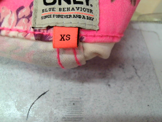 Jeans Only de la taille XS, de couleur fleurs de denim