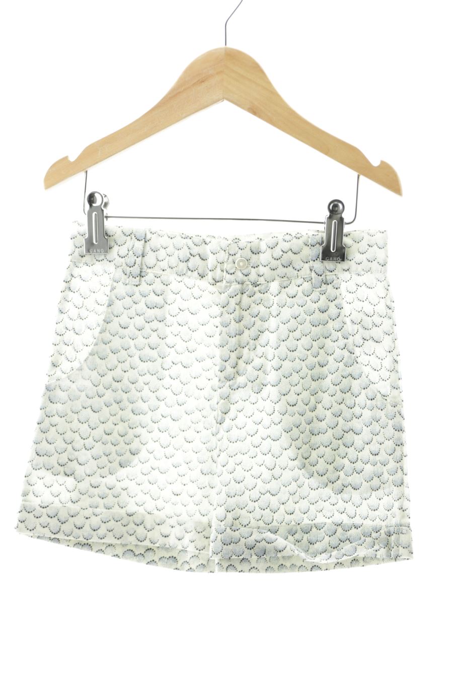 Short Bonnet a Pompon de la taille 6 ans de seconde main