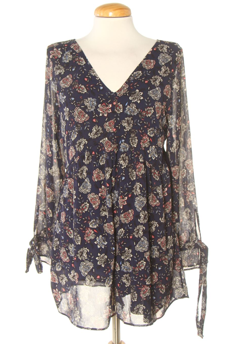 Tuta de Bershka de la talla M, de color fiori