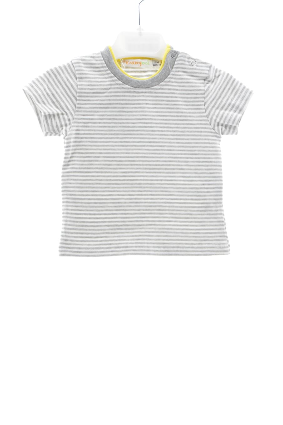 T-shirt babybol de la taille 6 mois avec une étiquette