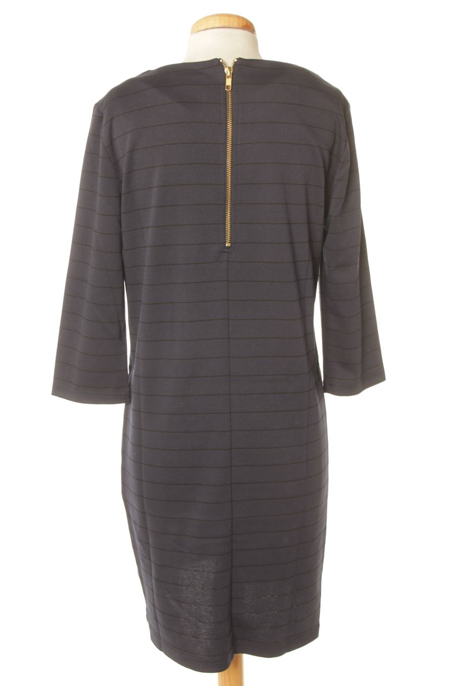Robe casual Vila de la taille M, de couleur rayures