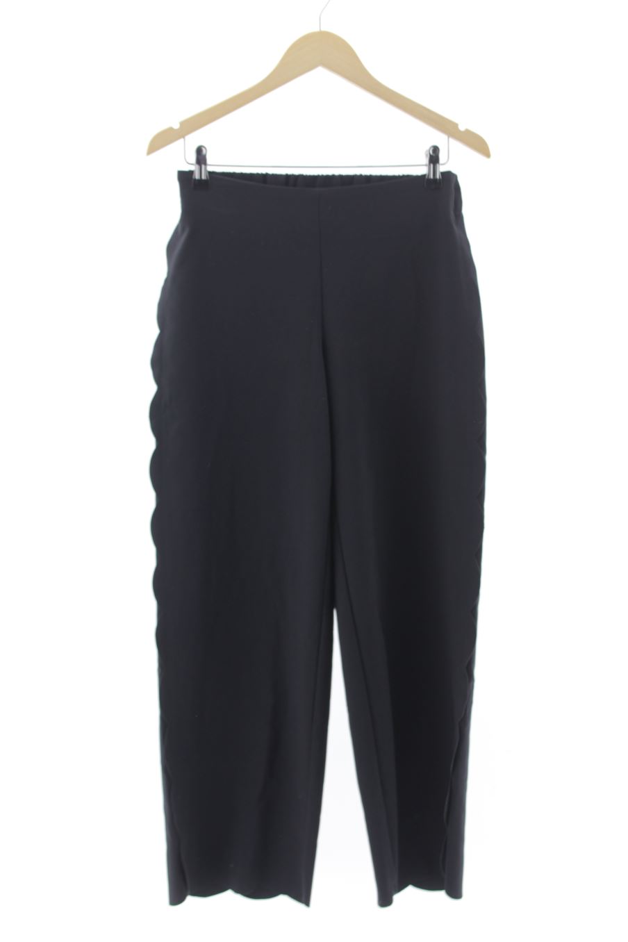 Pantalón de Mango de la talla S, de color negro