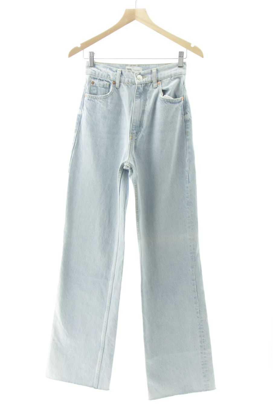 Jeans Zara de la taille 34, de couleur bleu de denim
