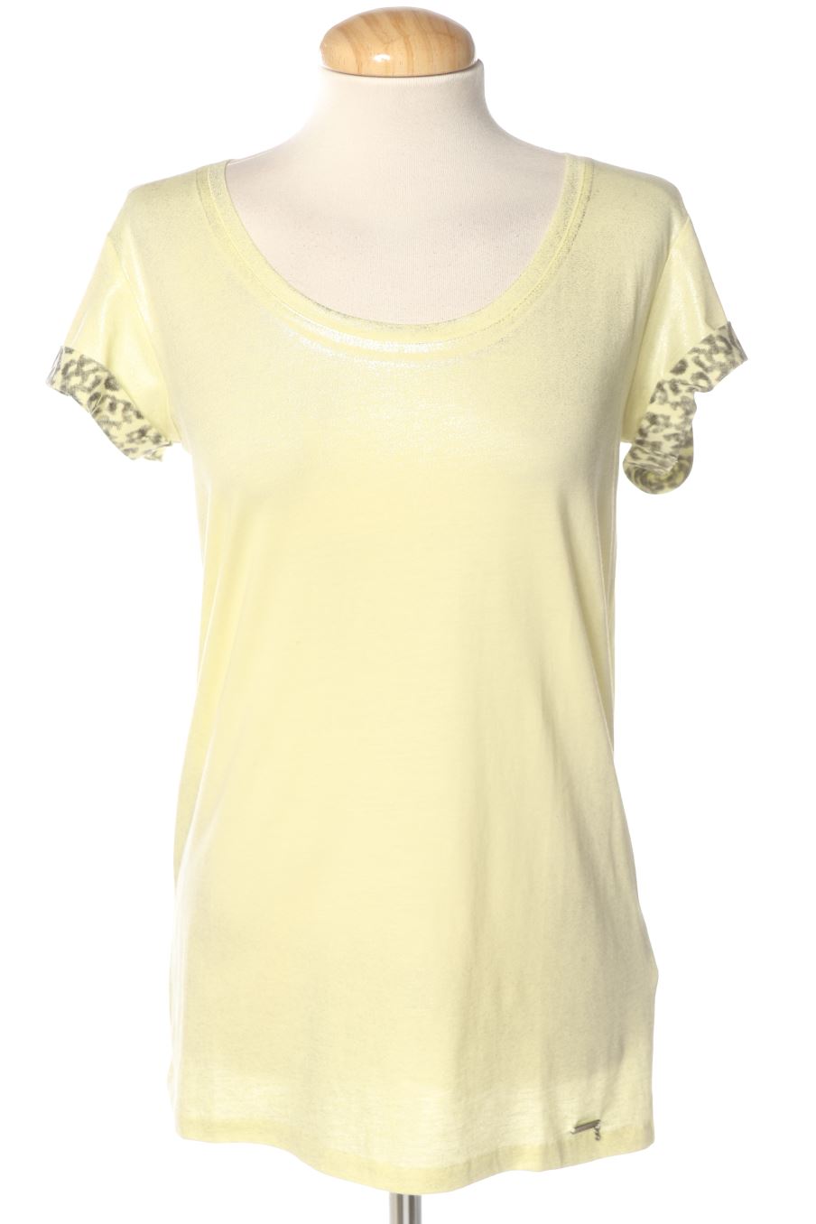 T-shirt Guess de la taille S, de couleur jaune