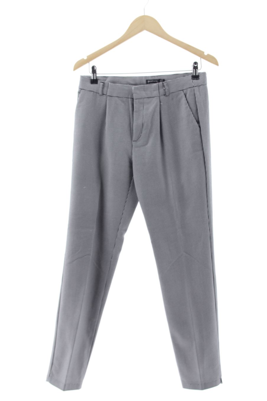 Pantalón de Stradivarius de la talla 40, de color estampado