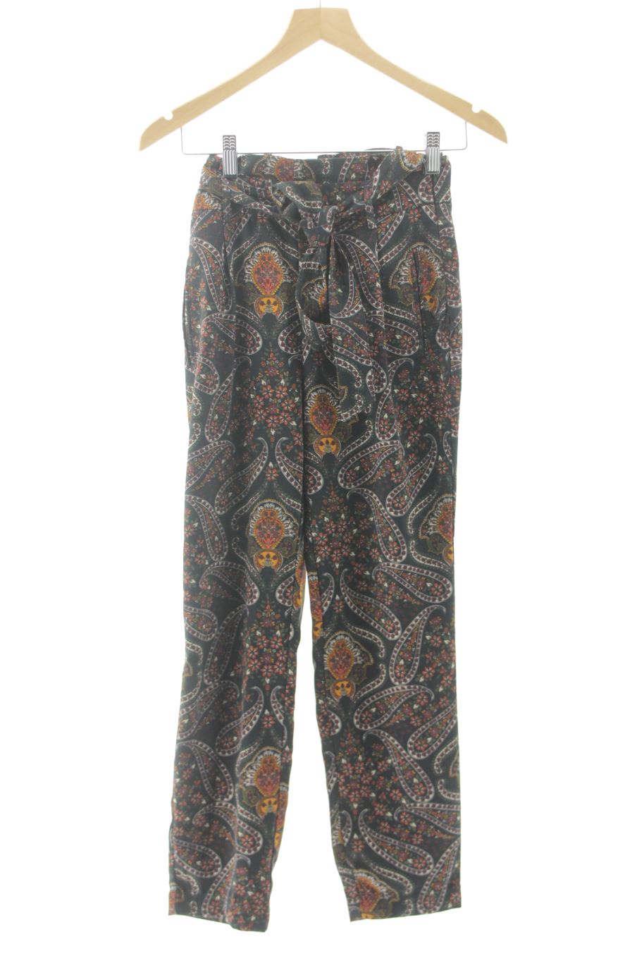 Pantaloni de Stradivarius de la talla 32, de color stampato