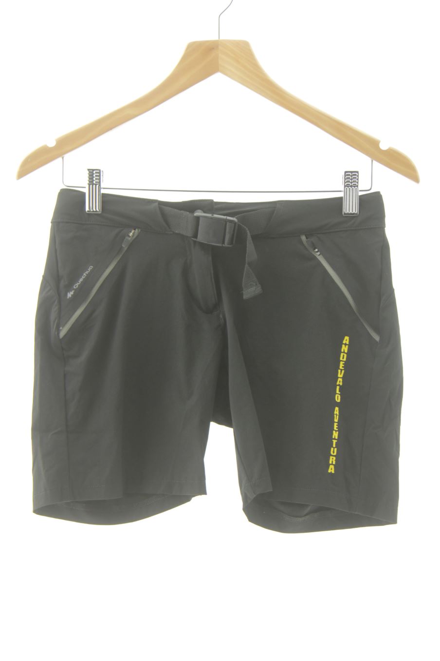 Pantalón corto de Quechua (DECATHLON) de la talla 34, de color negro