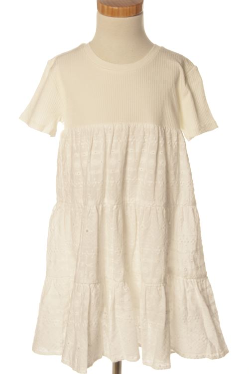 Aufwändiges Kleid