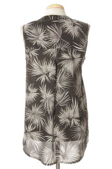 Aufwändiges Top XS Amisu