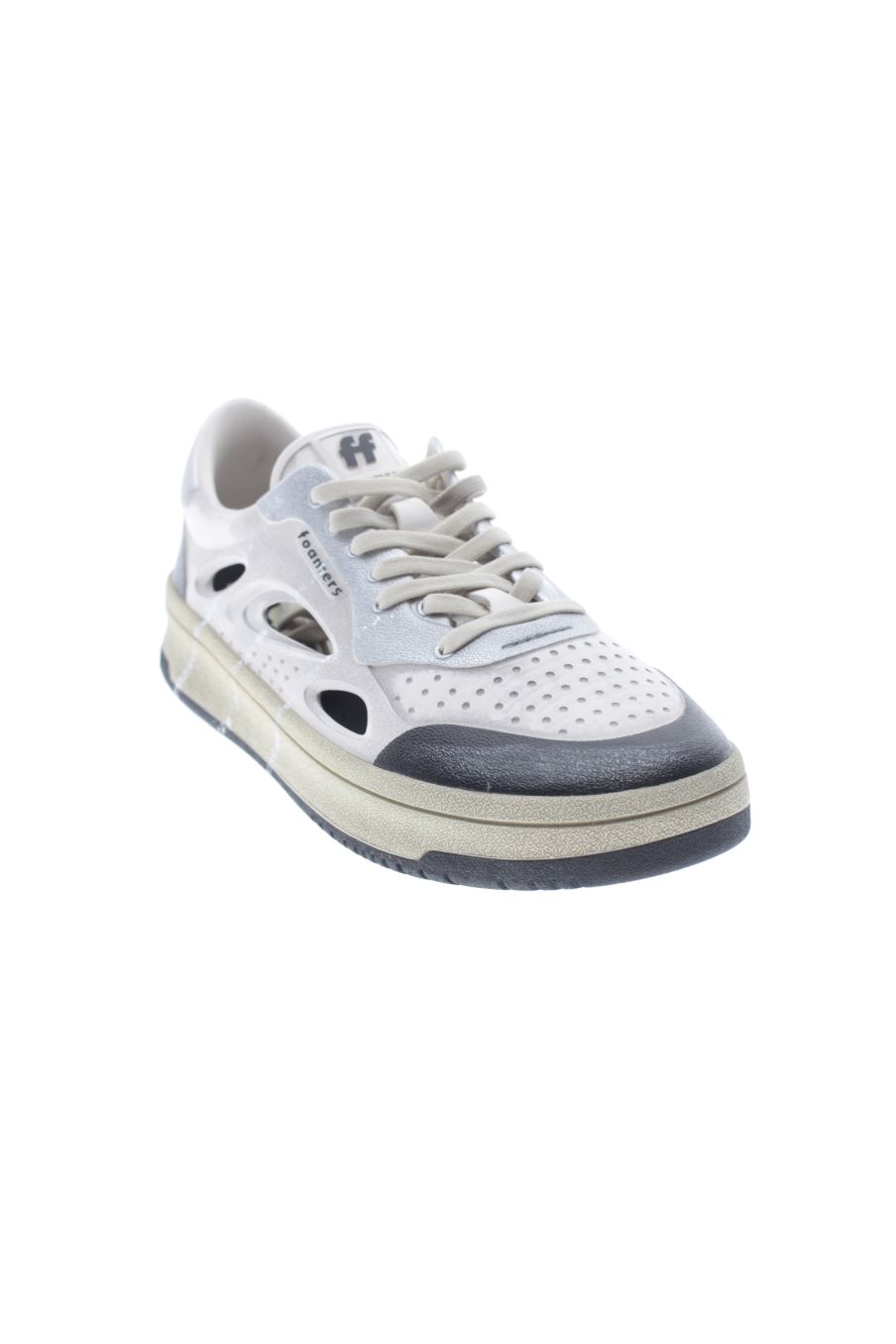 Deportivos de Foamers de la talla 38, de color beige
