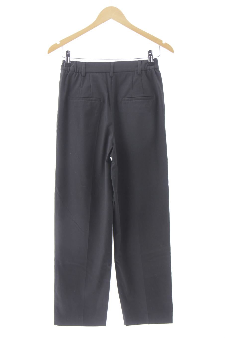 Pantalón de Zara de la talla XS, de color negro