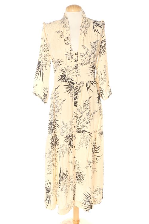 Aufwändiges Kleid