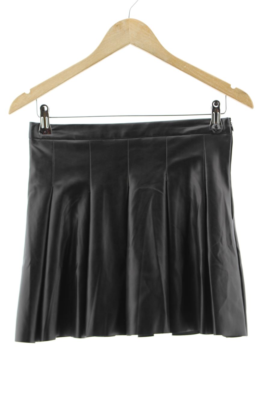 Falda de Pull & Bear de la talla M, de color negro de sintético