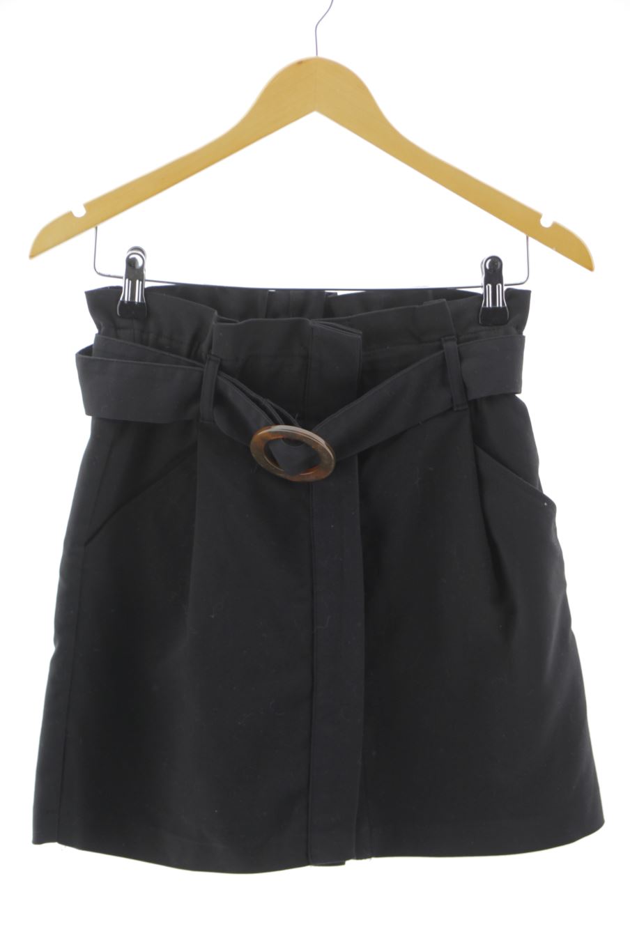 Falda de Trf (ZARA) de la talla S, de color negro