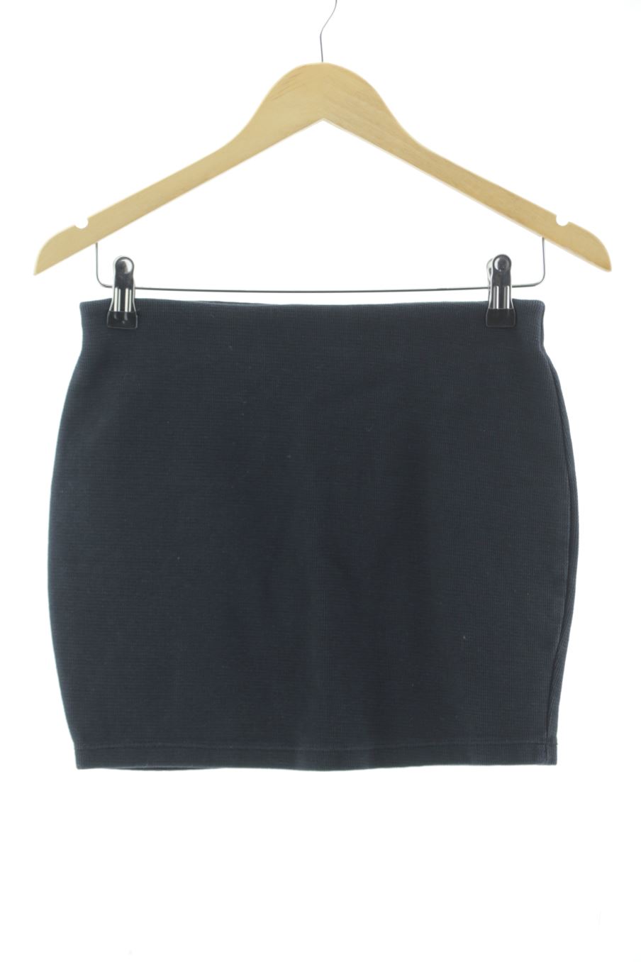 Falda de Zara de la talla S, de color negro