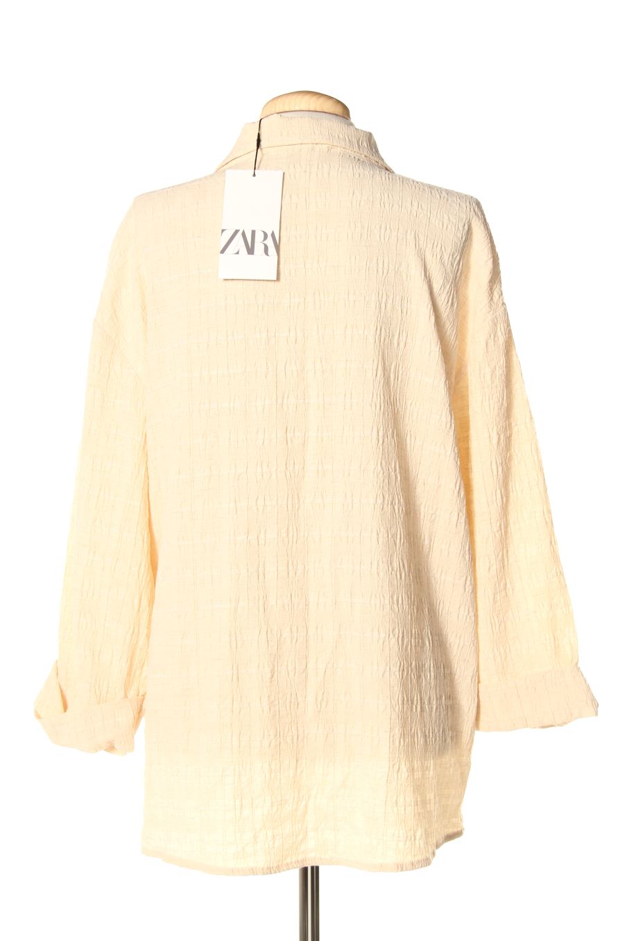 Blazer de Zara de la talla M, de color beige