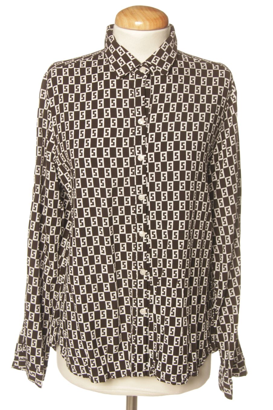 Chemise Boteli de la taille 44, de couleur imprimés