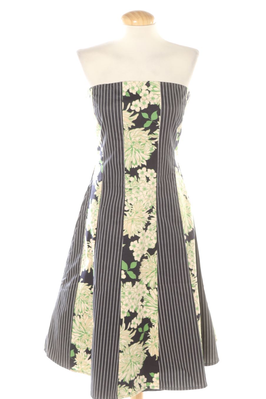 Robe Only de la taille M, de couleur fleurs