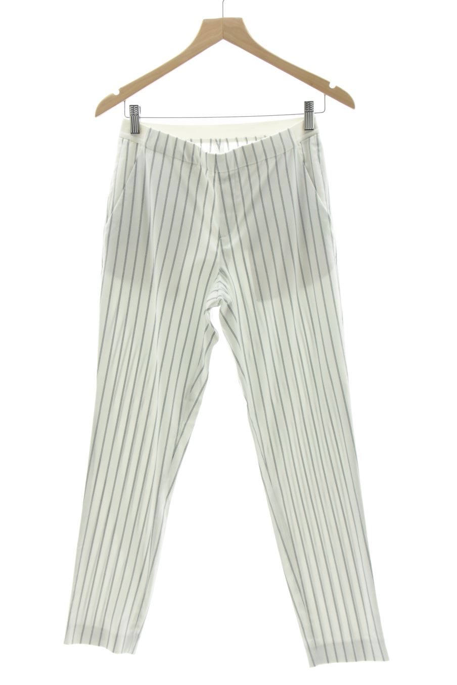 Pantalon Uniqlo de la taille 36, de couleur blanc