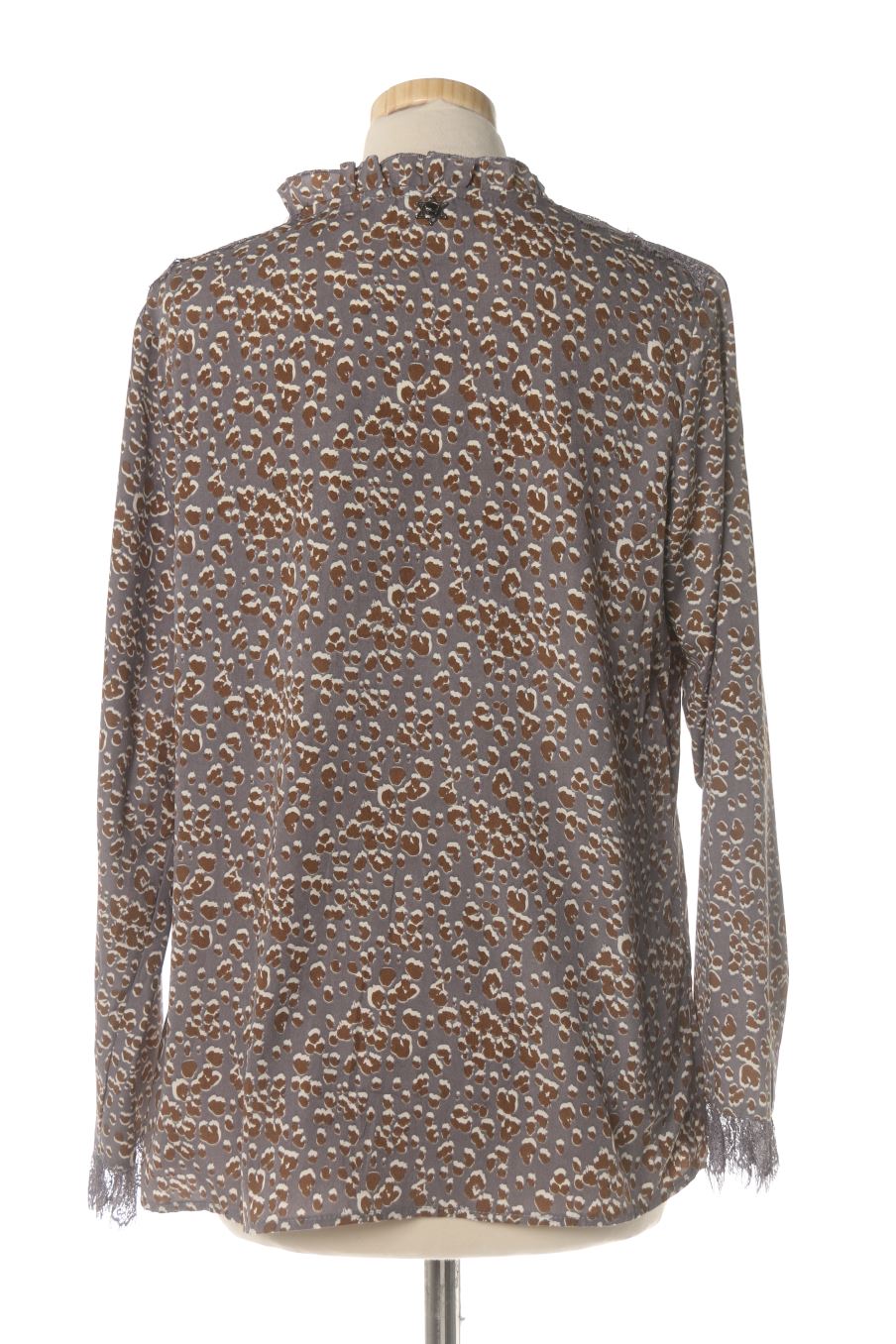 Camisa de Akino laude de la talla M, de color gris