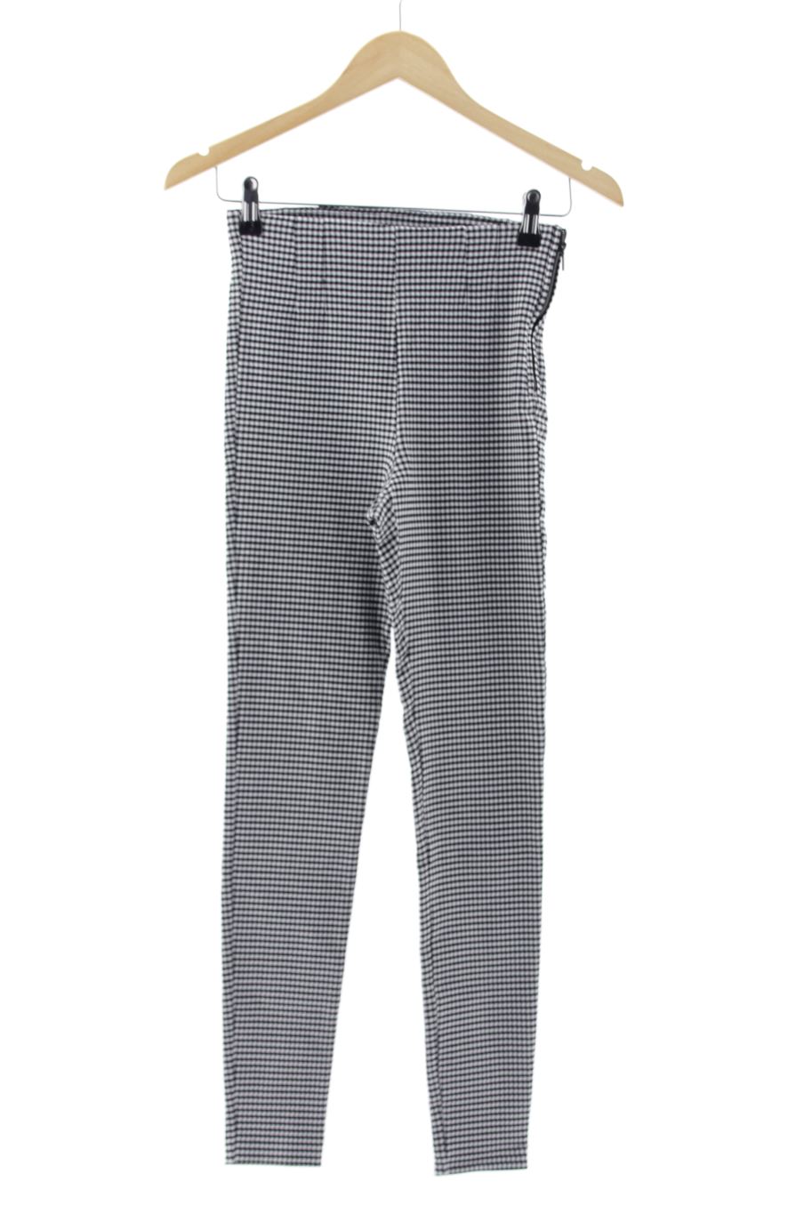 Pantaloni de Zara de la talla S, de color quadri