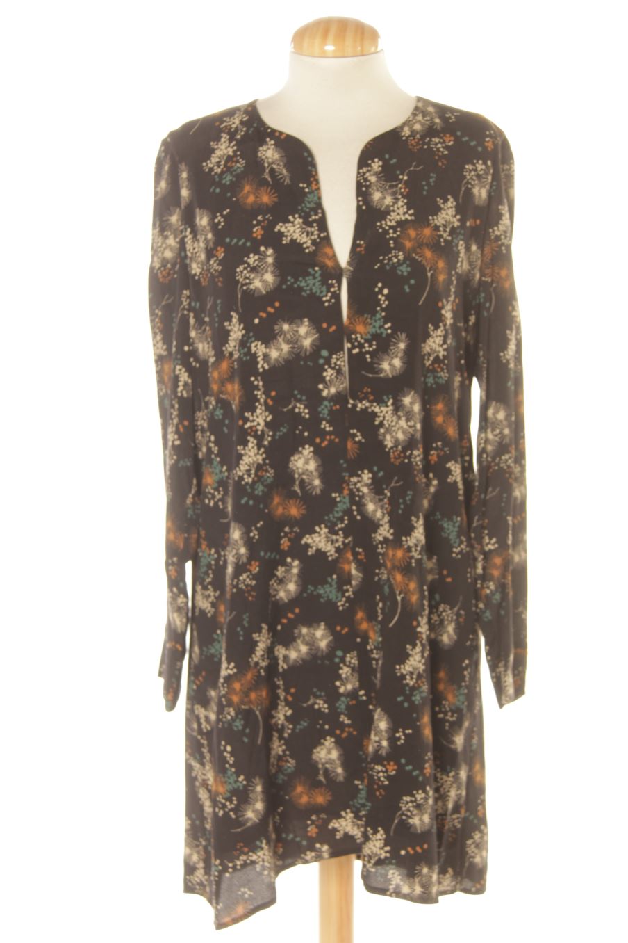 Robe casual Mango de la taille XS, de couleur imprimés