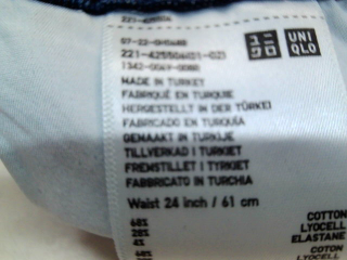 Jeans Uniqlo de la taille 34, de couleur bleu de denim