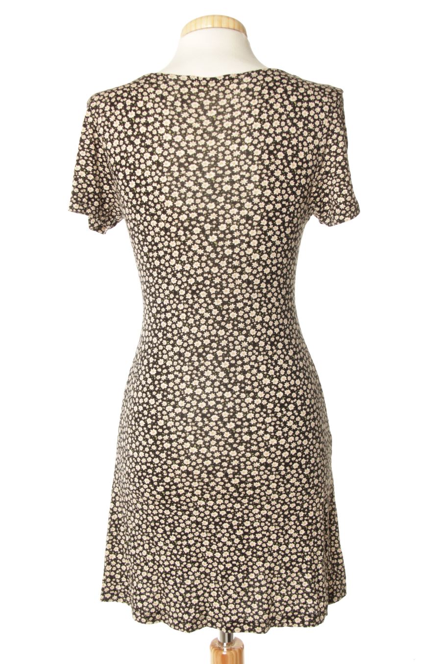 Robe casual Pull & Bear de la taille S, de couleur fleurs
