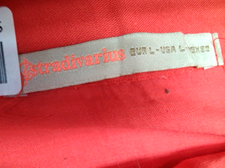 Falda de Stradivarius de la talla L, de color rojo
