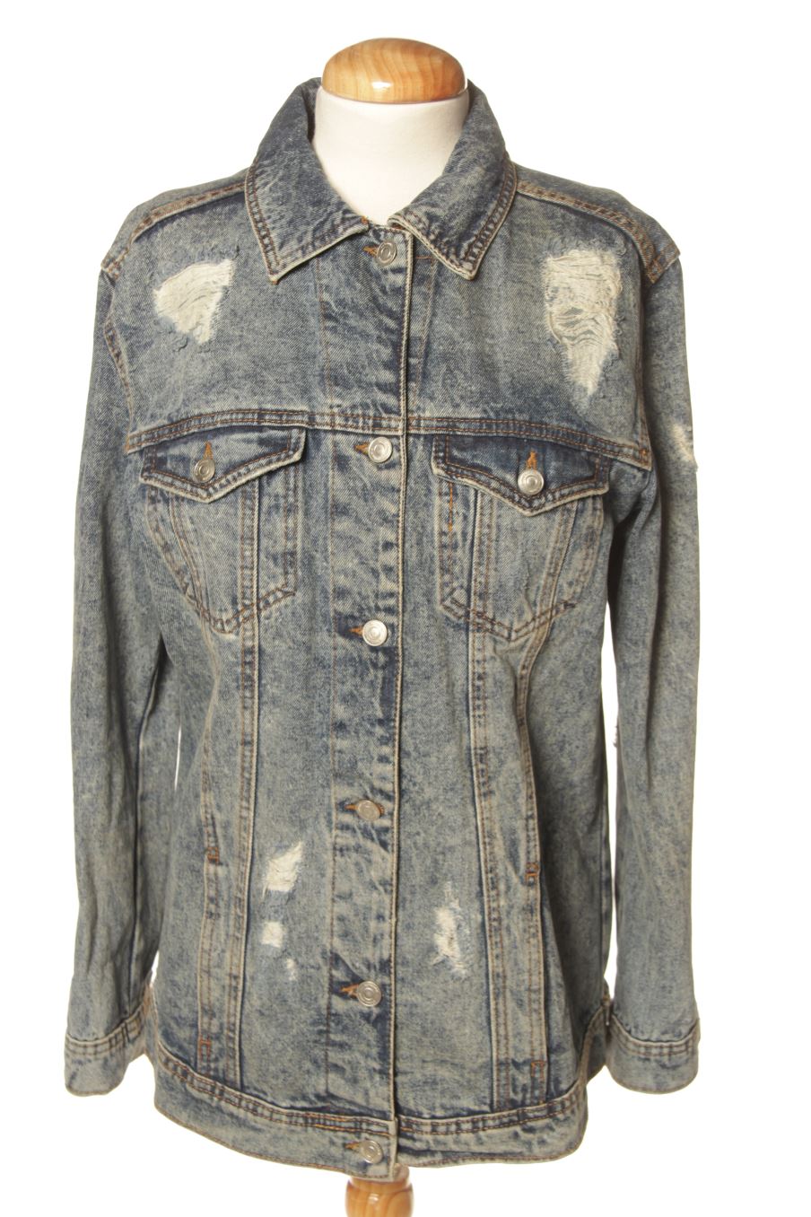 Blouson Stradivarius de la taille S, de couleur bleu de denim