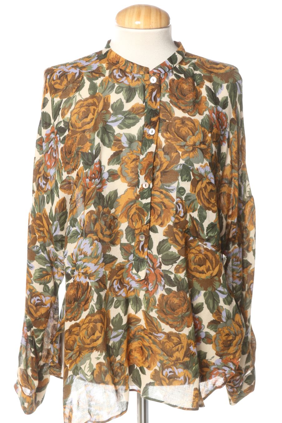 Chemise Zara de la taille M, de couleur fleurs