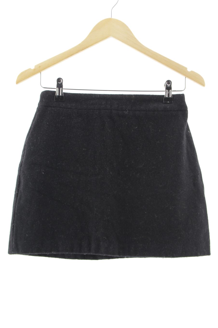 Jupe Zara de la taille 36, de couleur noir