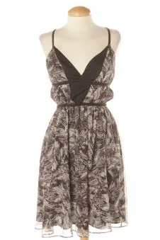 Robe de jour 36 Georgia May Jagger, photo 1 sur 2