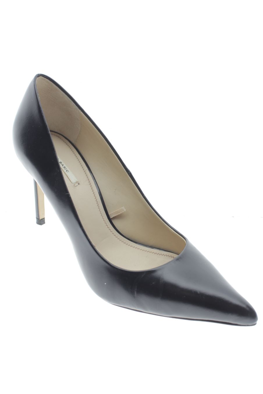 Zapatos de tacon de Zara de la talla 39, de color negro de