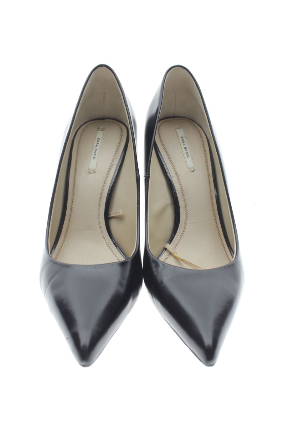 Zapatos de tacon de Zara de la talla 39, de color negro de