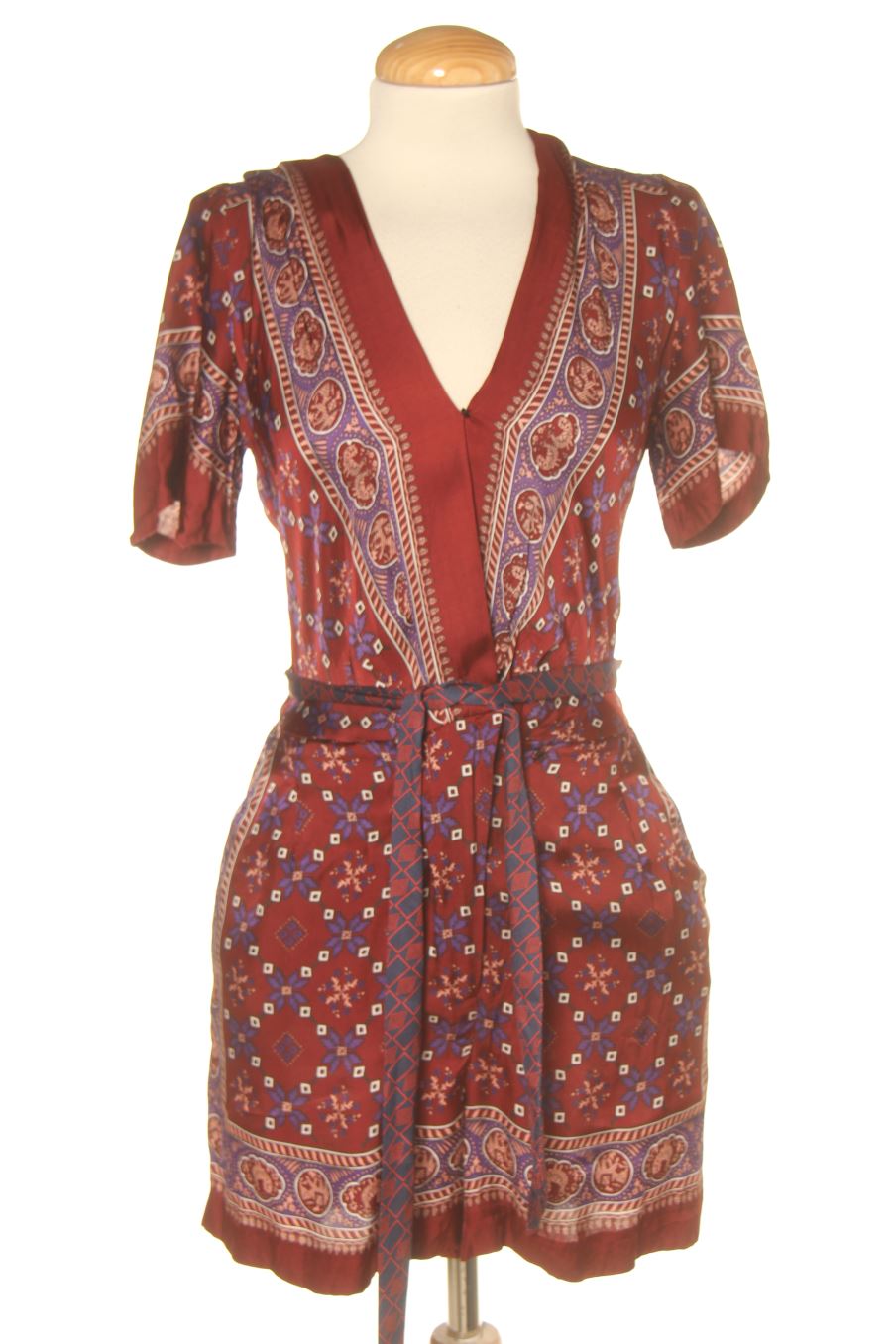 Combinaisons Sandro de la taille 36, de couleur imprimés