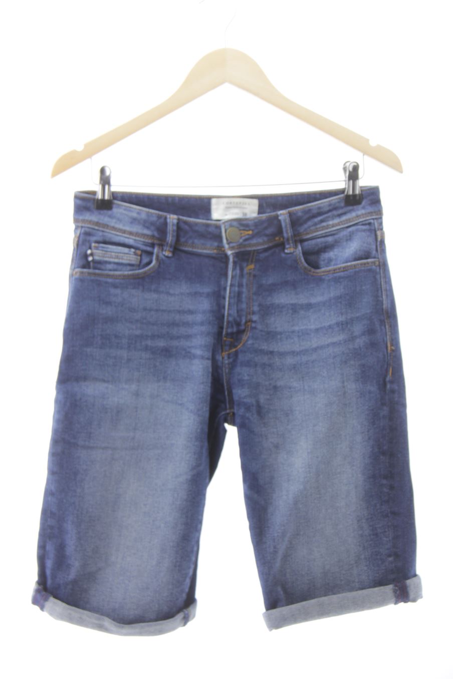 Pantaloni corti de Cortefiel de la talla 38, de color blu