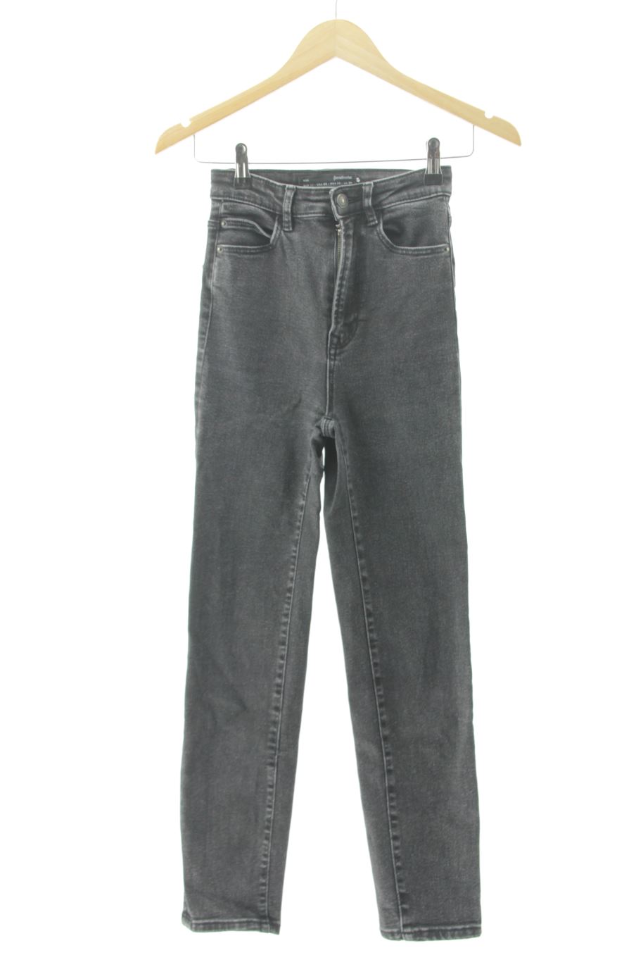 Jeans Stradivarius de la taille 32, de couleur noir