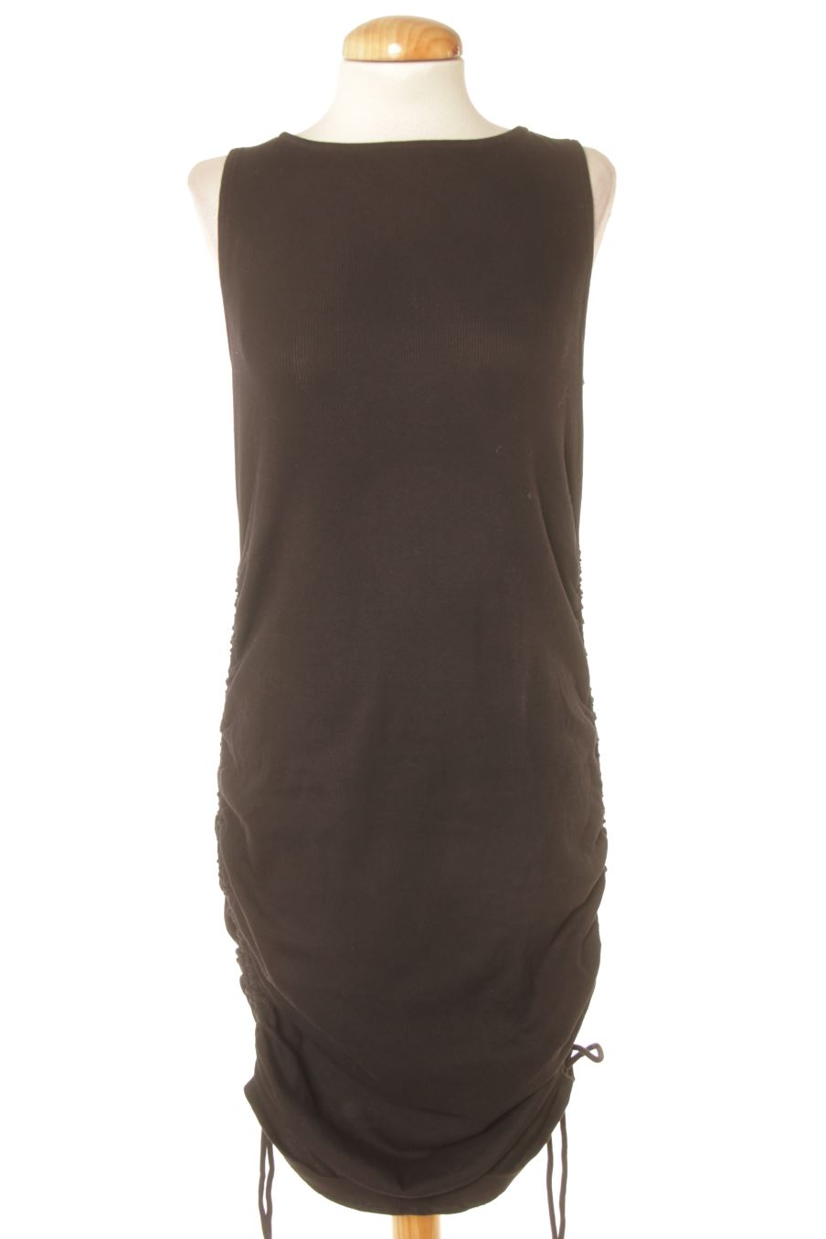 Robe casual H&M de la taille M, de couleur noir